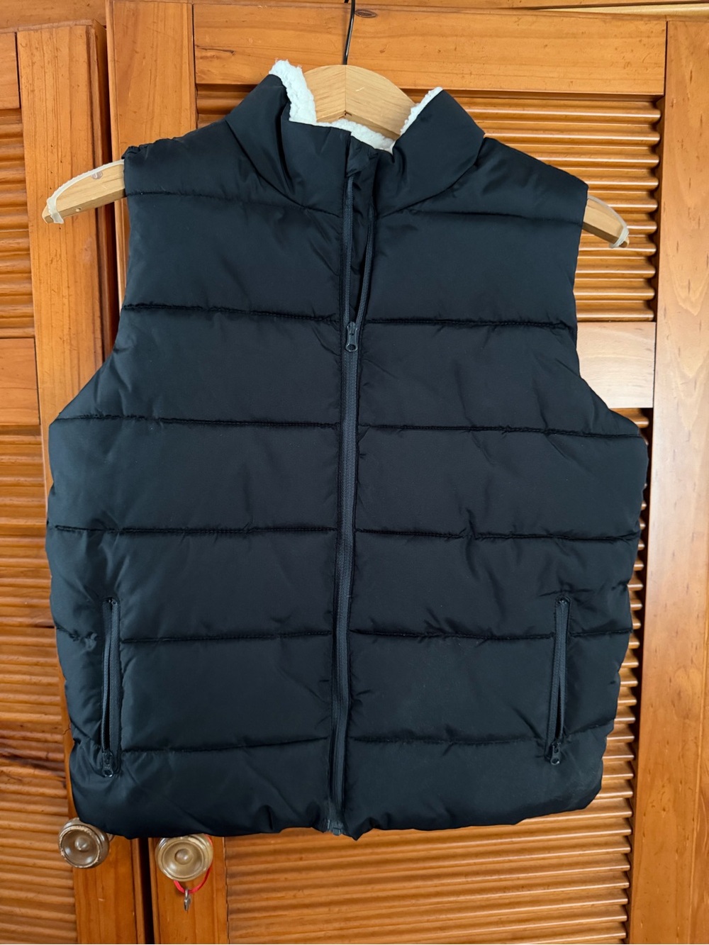 NWT Crazy 8 Kids Sherpa-Lined Collar Full-Zip Puffer Vest - Black